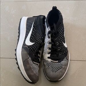 Nike Flyknit Racer 6 golf shoes size 8.5W/7M